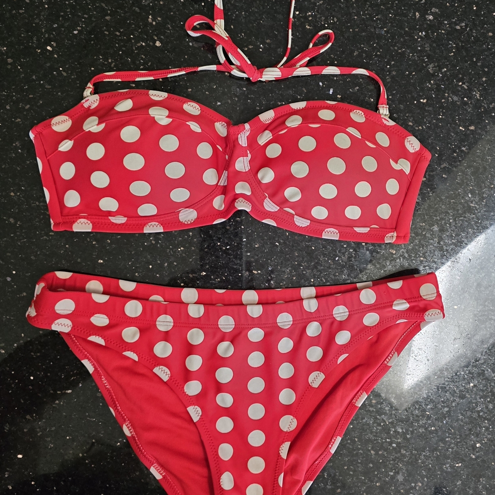 Forever 21 M Bikini Set in Classic Crowd Pleasing Polkadots! *Never Worn - NICE!